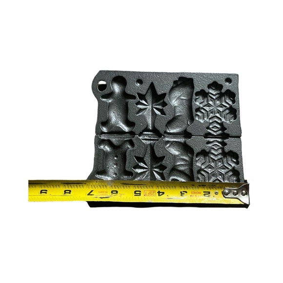 Vintage John Wright Cast Iron Mold Star, Snowflake, Stocking, Gingerbread - Picture 4 of 5